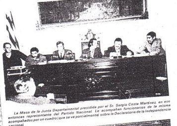 La +¦ltima sesi+¦n de la Junta con Sergio Costa Mart+¡nez Ultima sesión de la Junta Departamental de Florida el 27 de junio de 1973 con el Presidente del Partido Nacional Sergio Costa Martínez, secundado por el Secretario General de la Junta Hugo Giordano