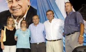 En la foto Educ. Silvia Scaboni, Dra. Lourdes Suárez, Bertil Bentos, Dr. Jorge Larrañaga, Esc. Mario Bandera.